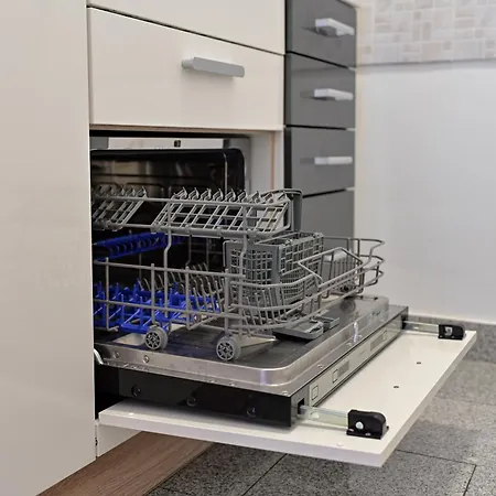Apartman Ajduk With Parking And Terrace Zára